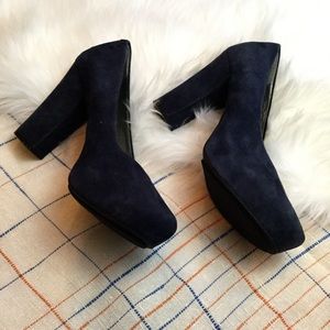 Me Too Navy Suede Block Heel pumps Size 10M